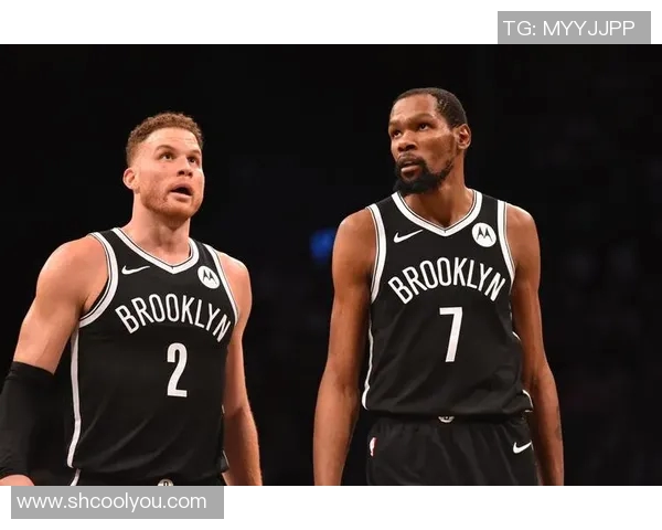 勇士与篮网激战正酣球迷期待精彩对决与绝妙表现